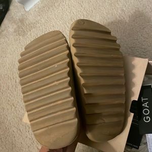 Yeezy slides bottoms